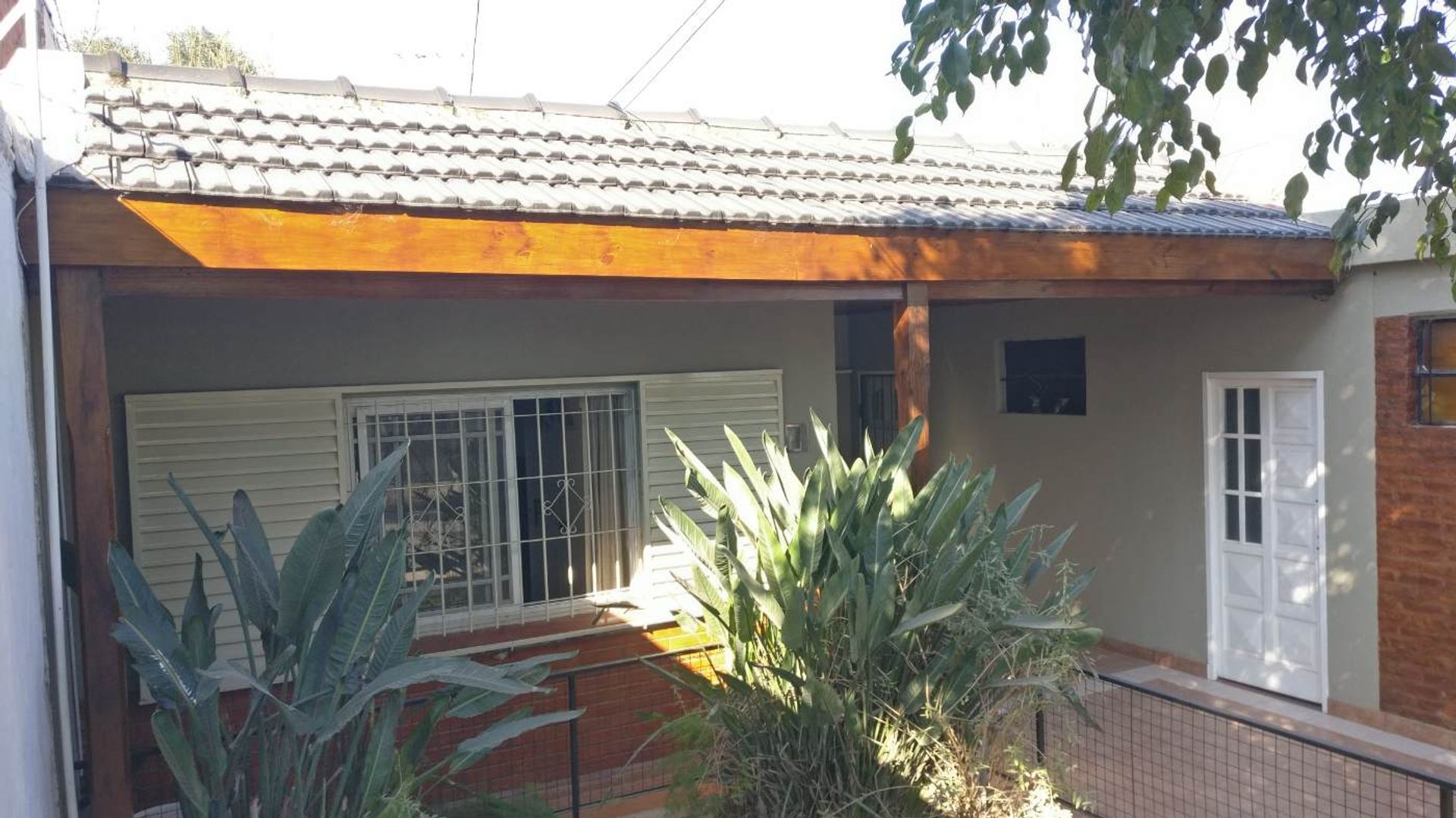 CASA GRANDE EN VENTA EN JOSE C PAZ QUINCHO CERRAD - 2