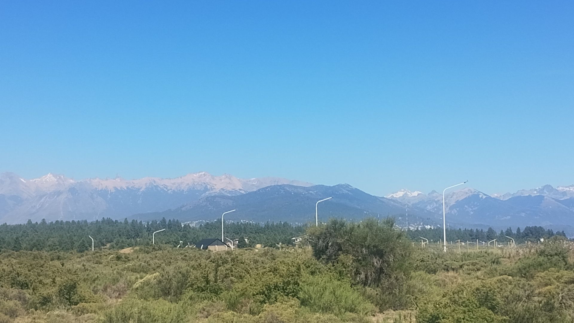 Lote plano con vista a los cerros en Bariloche - 3