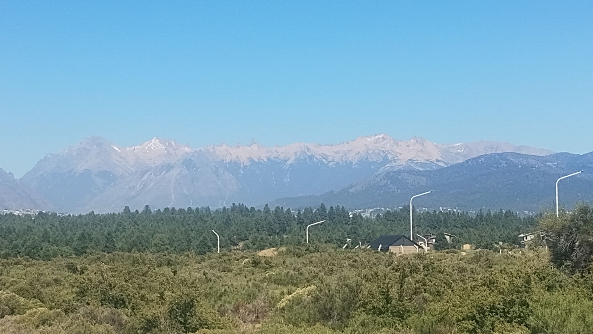 Lote plano con vista a los cerros en Bariloche - 2