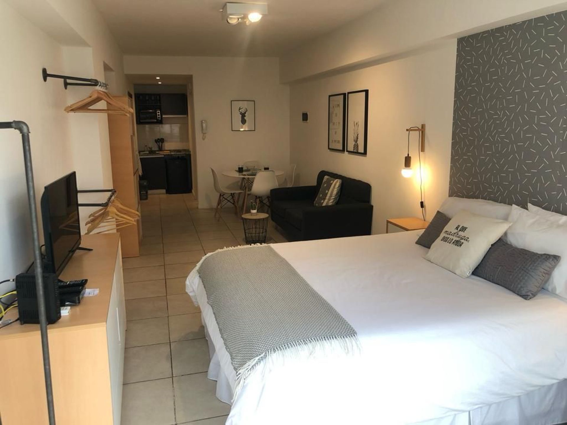 Venta Monoambiente reciclado con balcón, amenities - 4