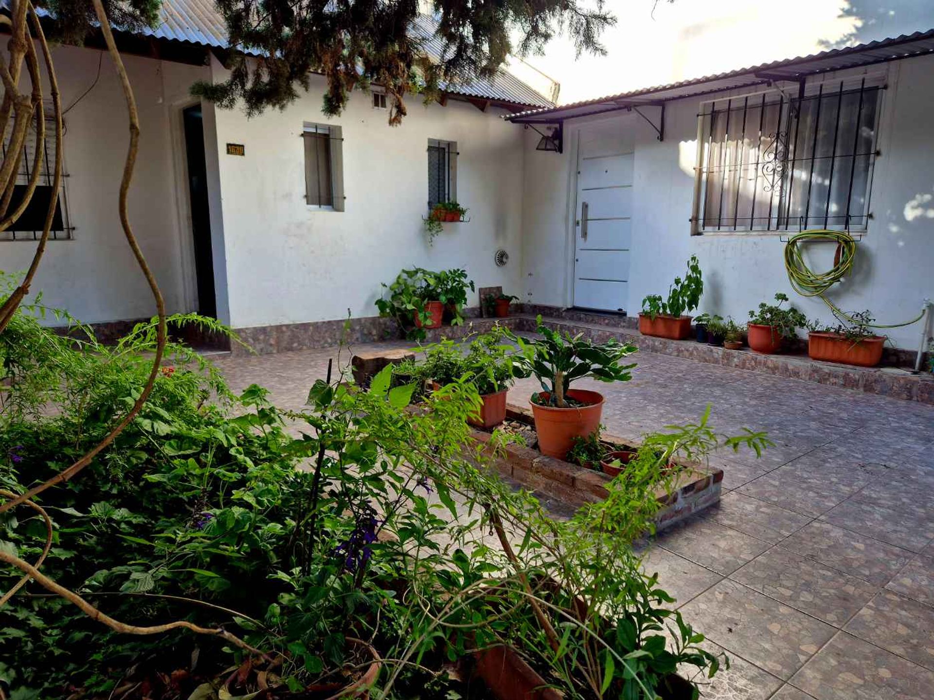 VENTA CASA+DEPTO+PATIO+QUINCHO (MULTIFAMILIAR) — foto 2