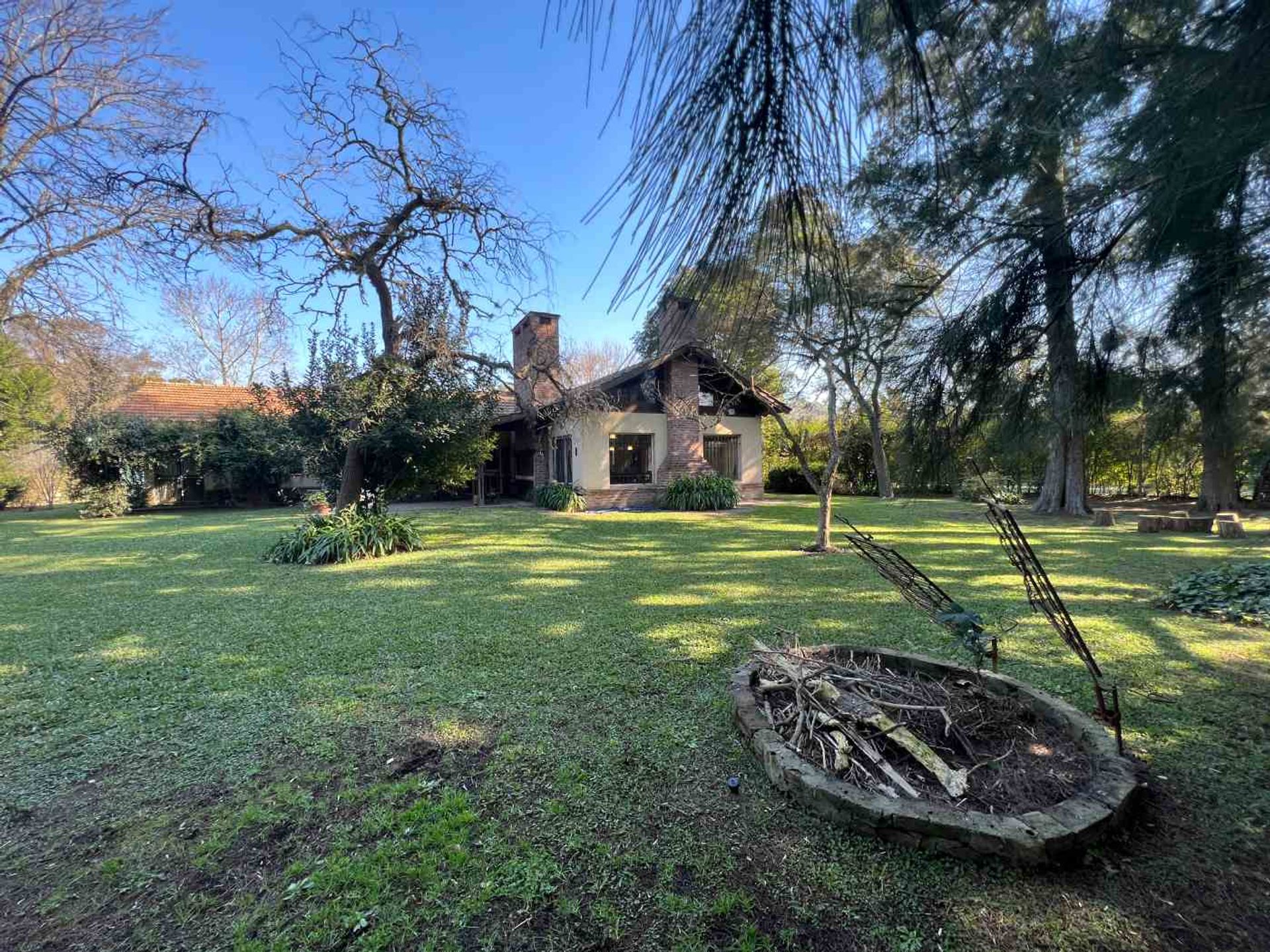 CASA 5 AMBIENTES CON QUINCHO ROBLES DEL MONARCA — foto 11