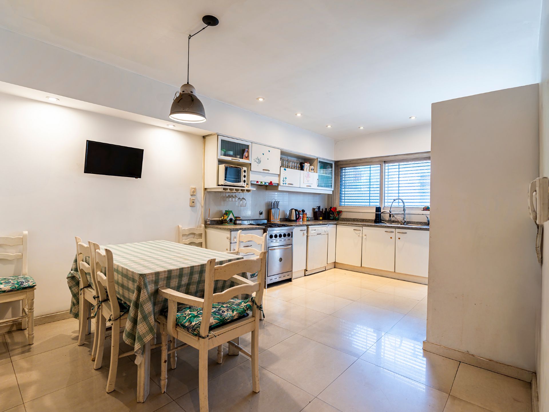 VENTA CASA PA CON COCHERA , LOCAL Y TALLER QUILMES - 9