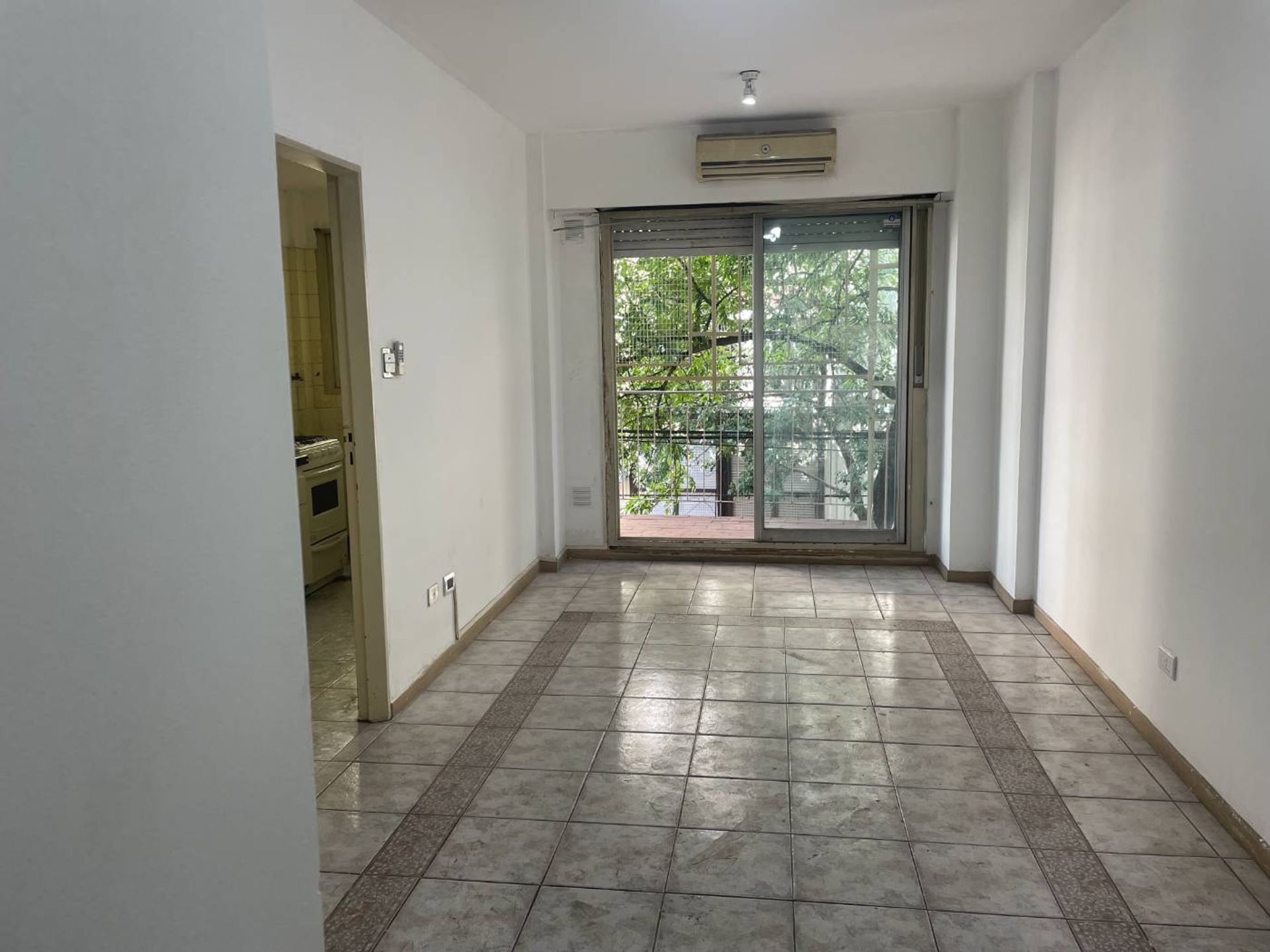 VENTA 2 AMB con BALCÓN AL FRENTE. SAN CRISTOBAL - 4