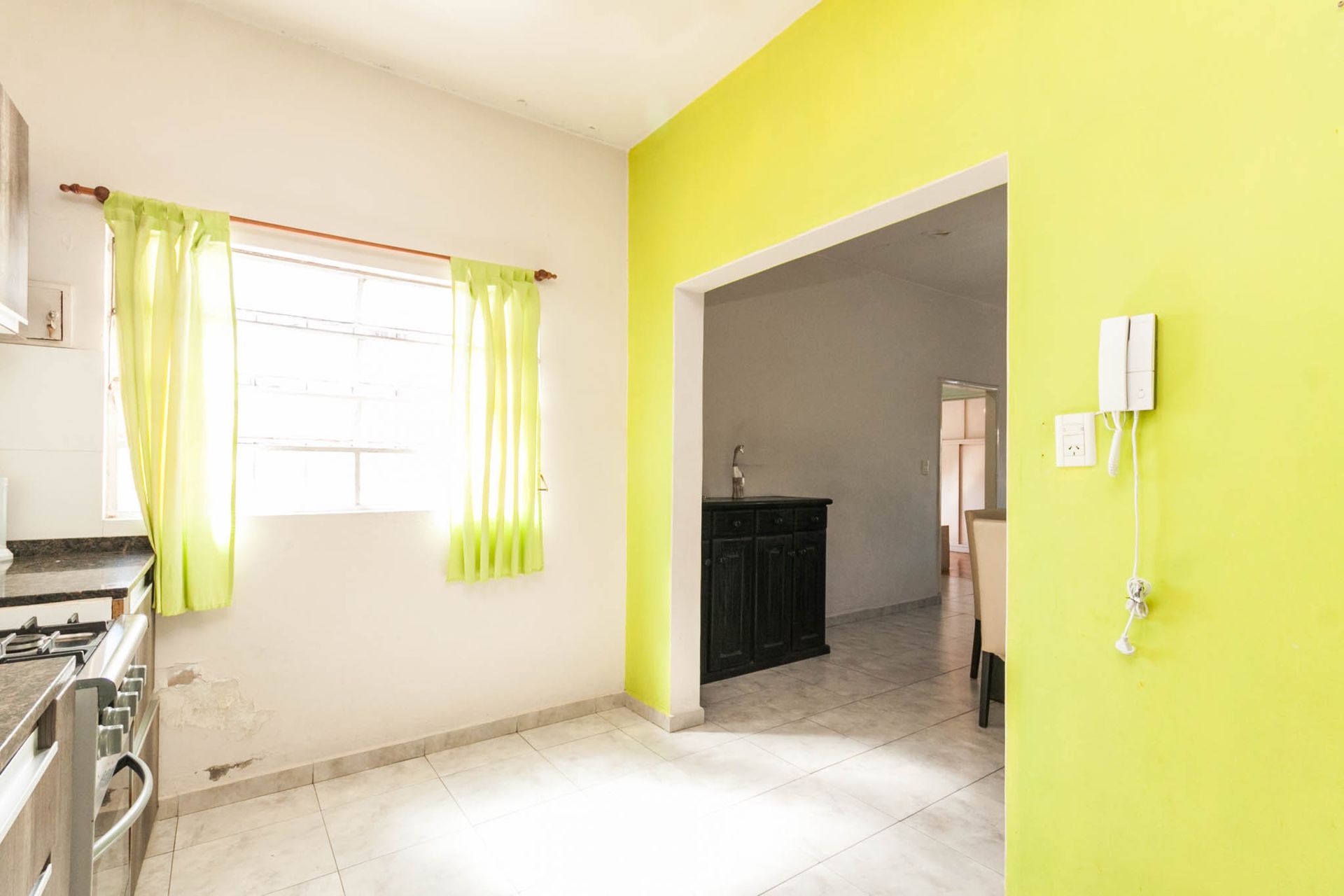 VENTA PH AL FRENTE CON COCHERA Y TERRAZA - 12