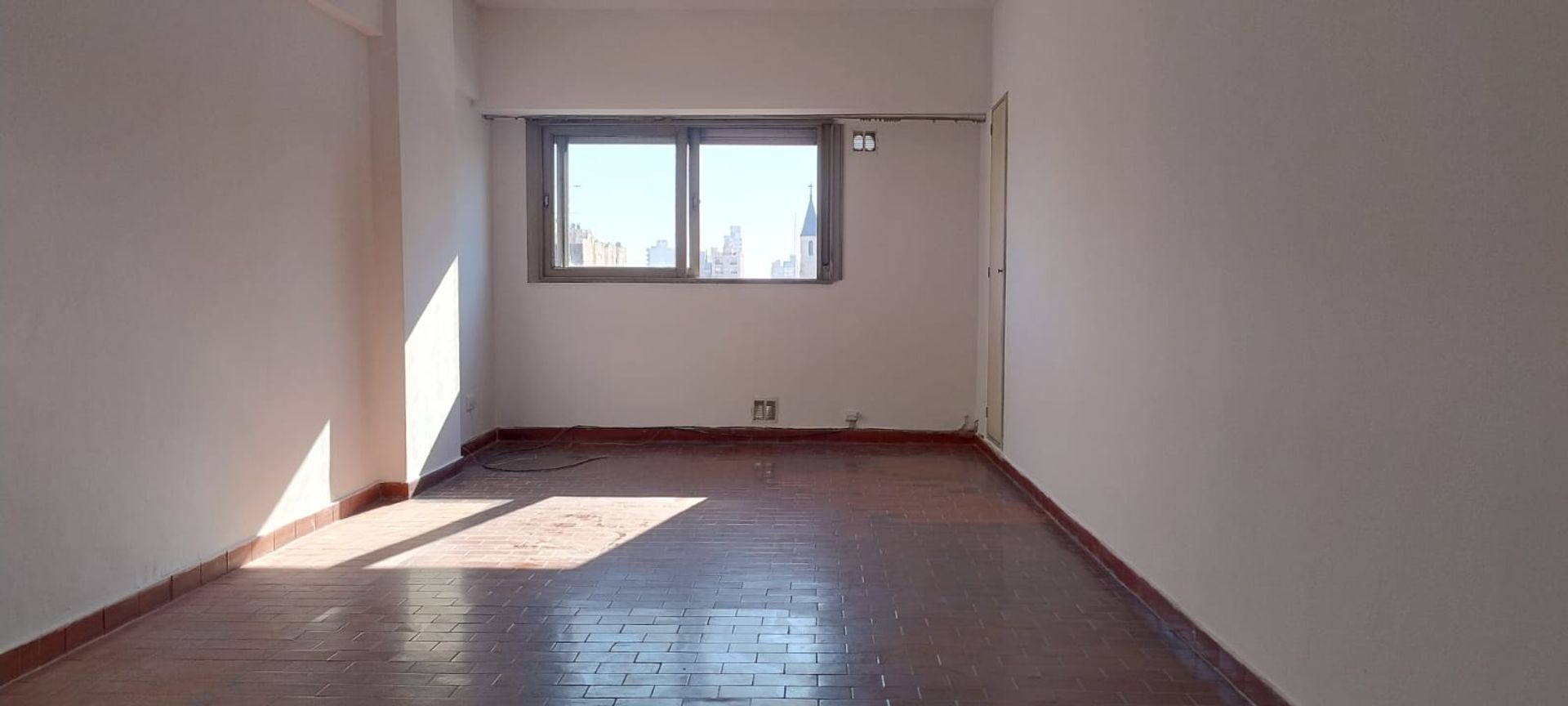 Venta Dpto 2 ambientes con balcón y lavadero - 6