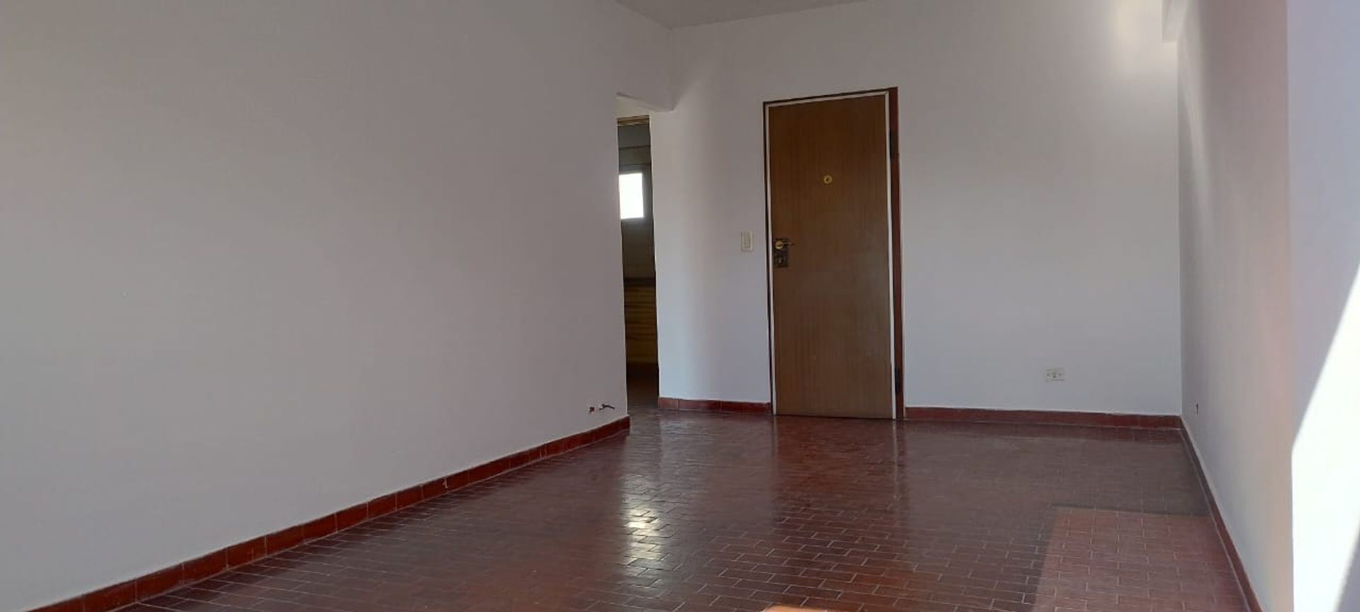 Venta Dpto 2 ambientes con balcón y lavadero - 7