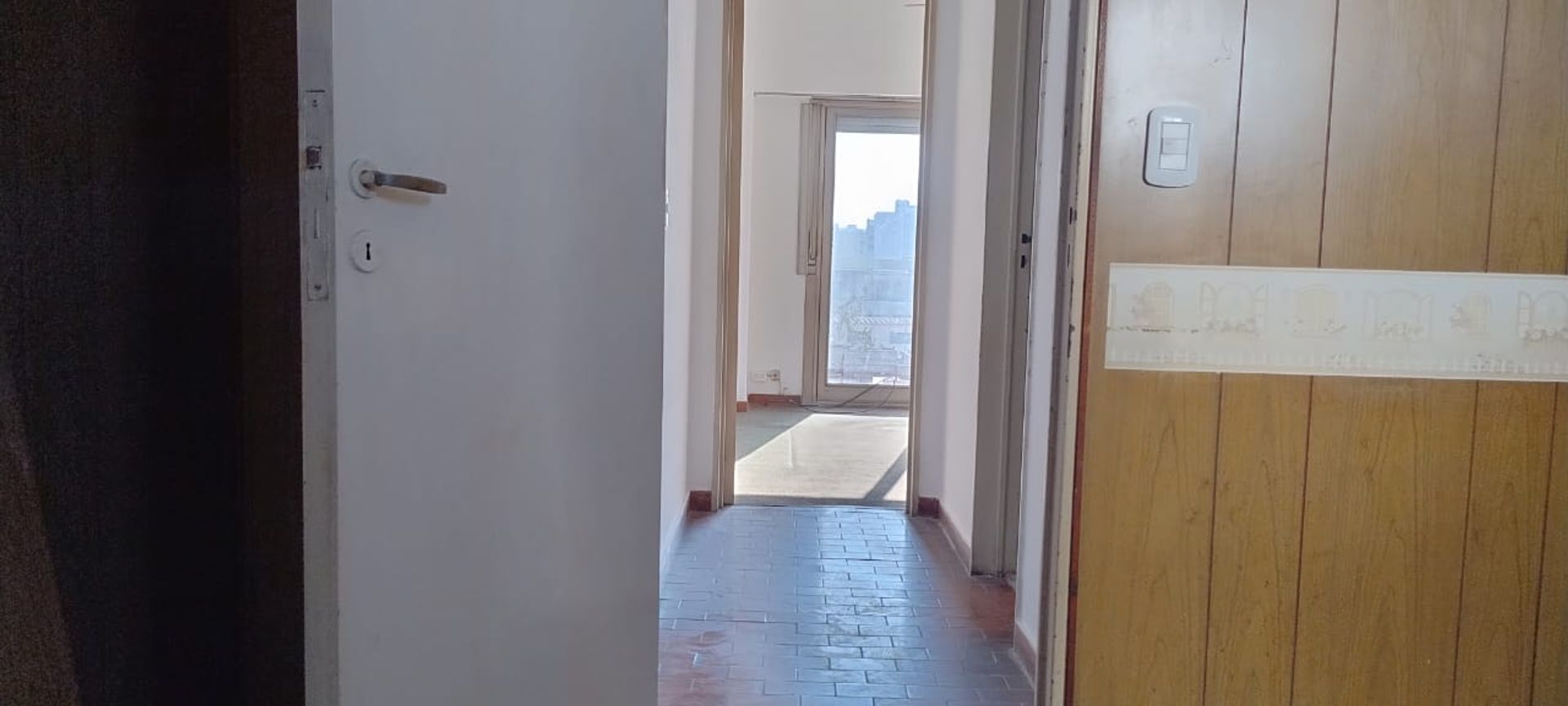 Venta Dpto 2 ambientes con balcón y lavadero - 12