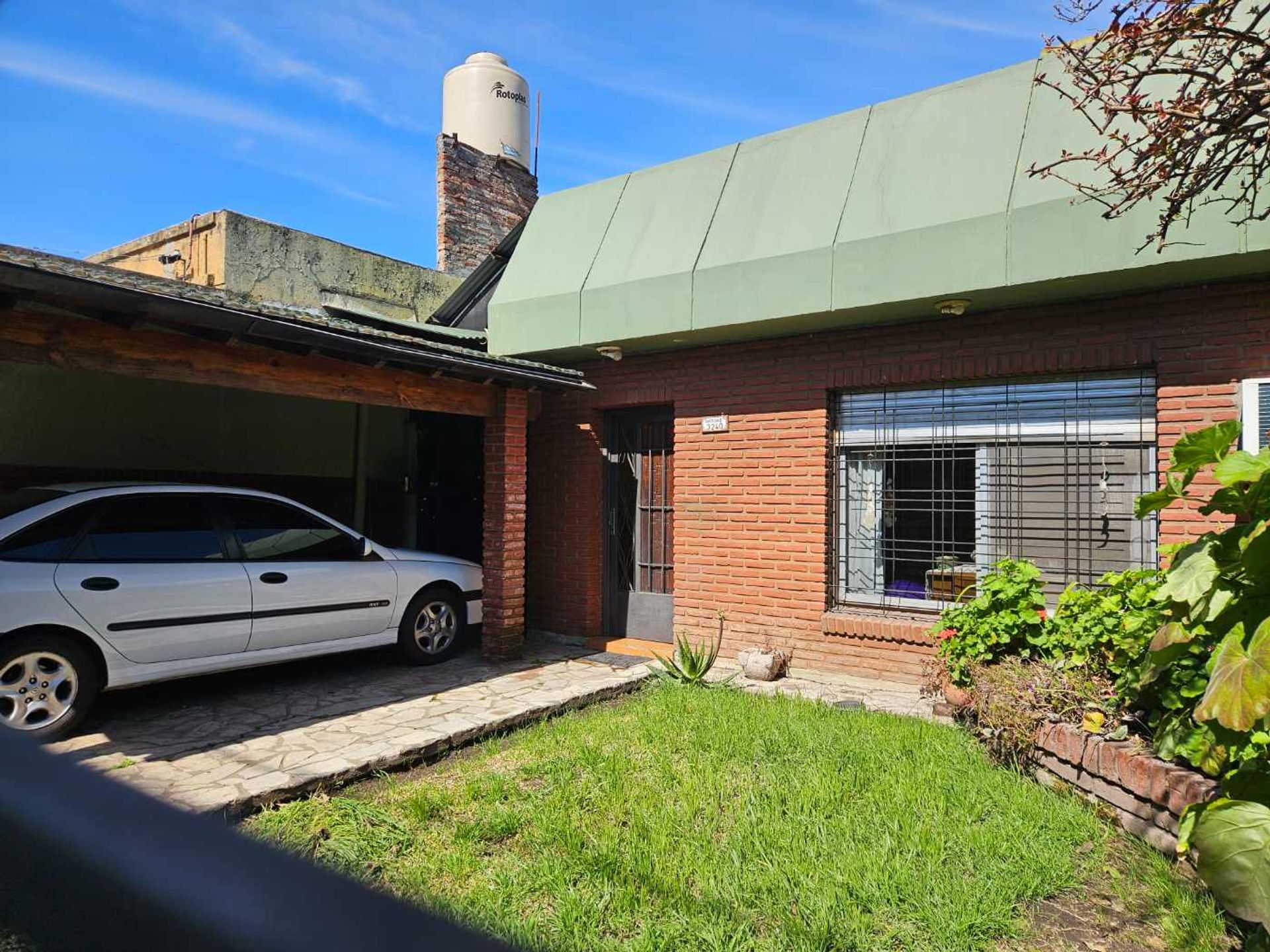 Casa venta 4 amb Ciudadela lote propio jardin coch - 1