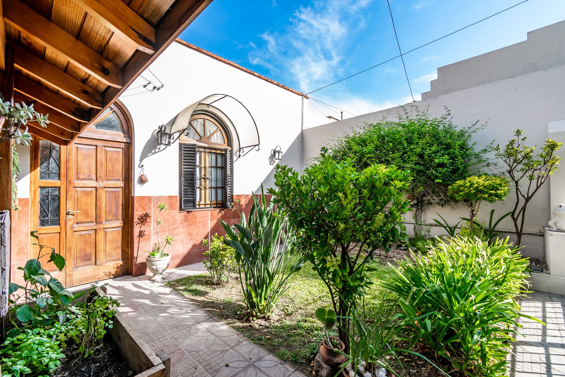 VENTA CASA 5 AMBIENTES, TERRAZA, COCHERA -V.LYNCH - 15