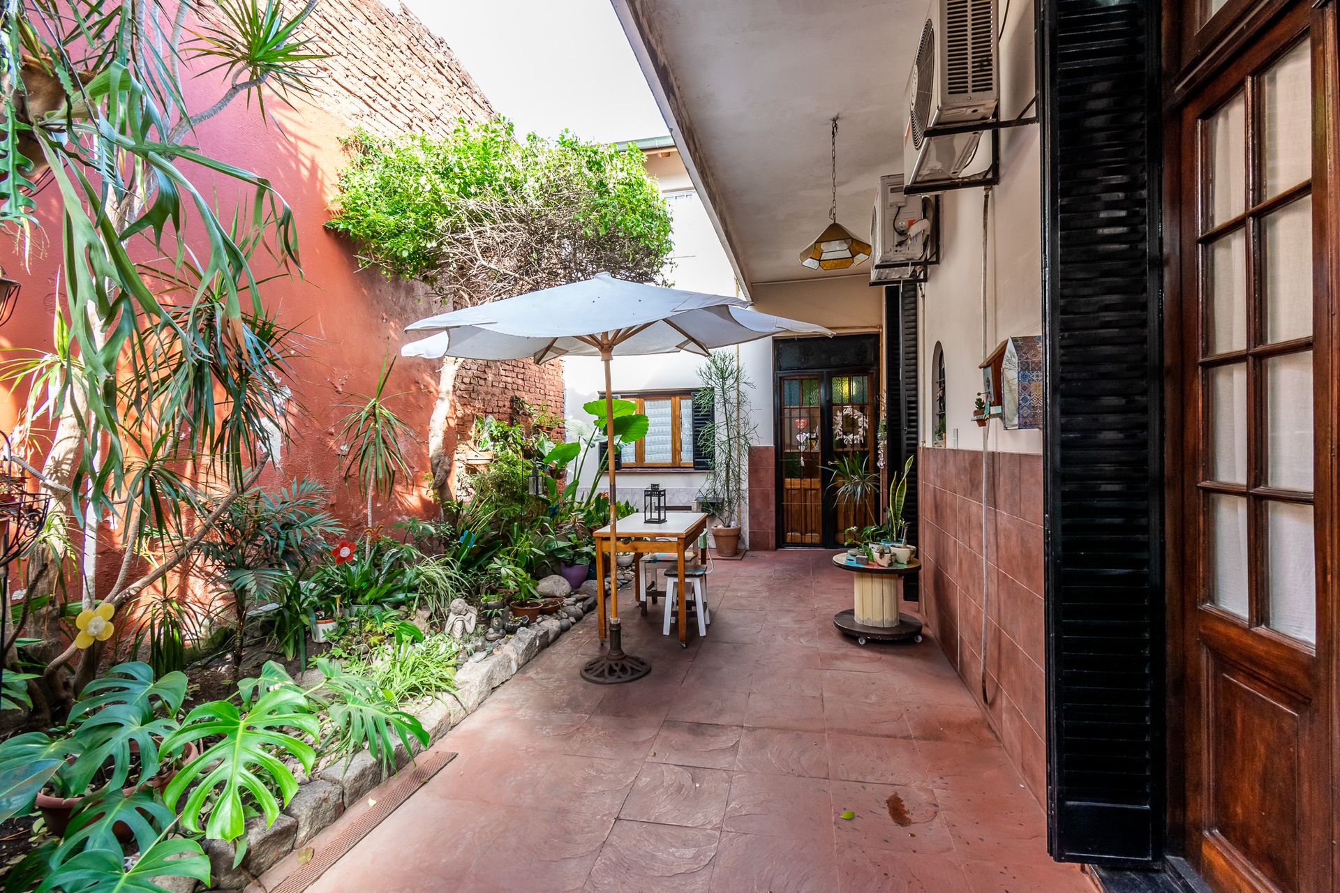 VENTA CASA 5 AMBIENTES, TERRAZA, COCHERA -V.LYNCH - 14