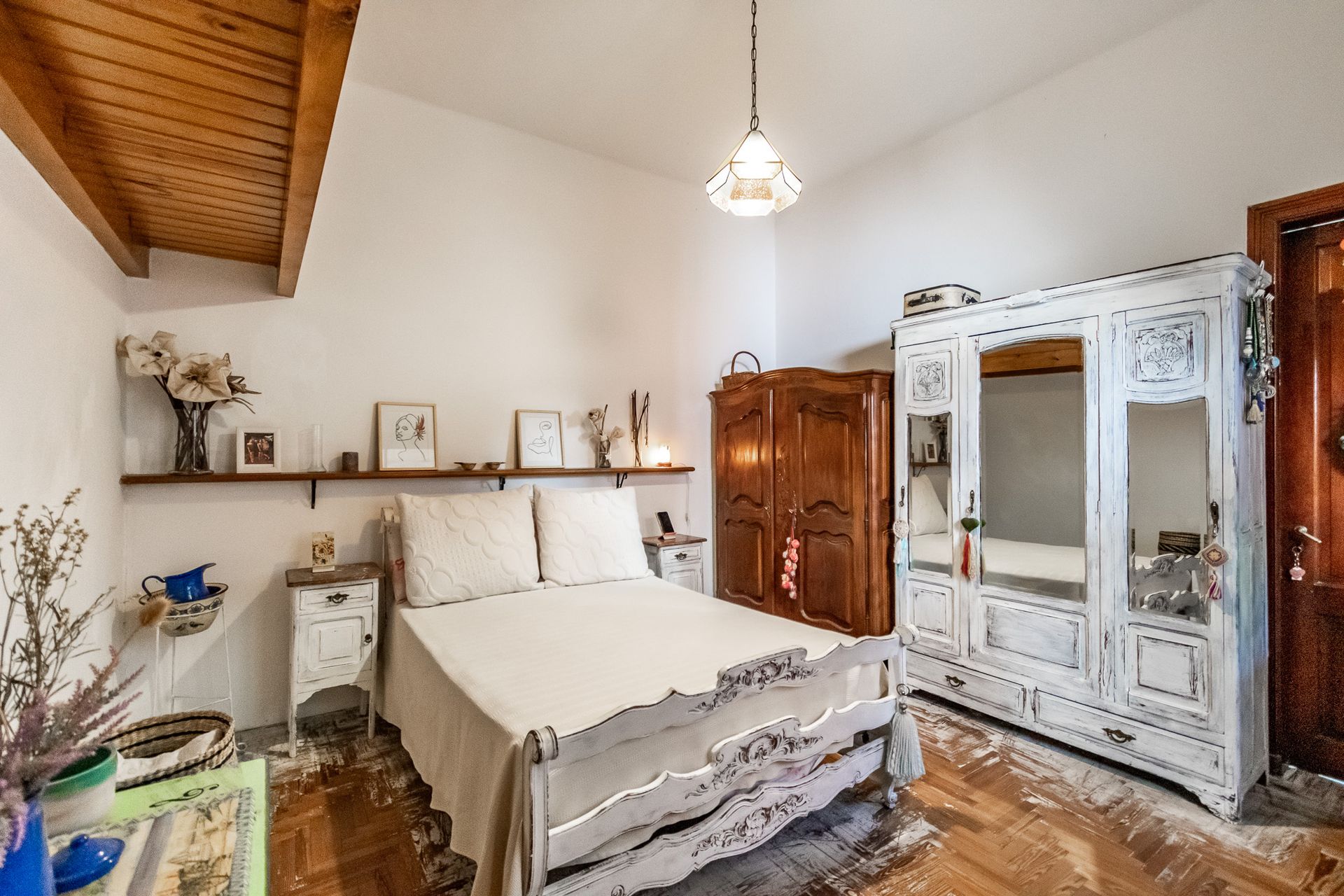 VENTA CASA 5 AMBIENTES, TERRAZA, COCHERA -V.LYNCH - 3