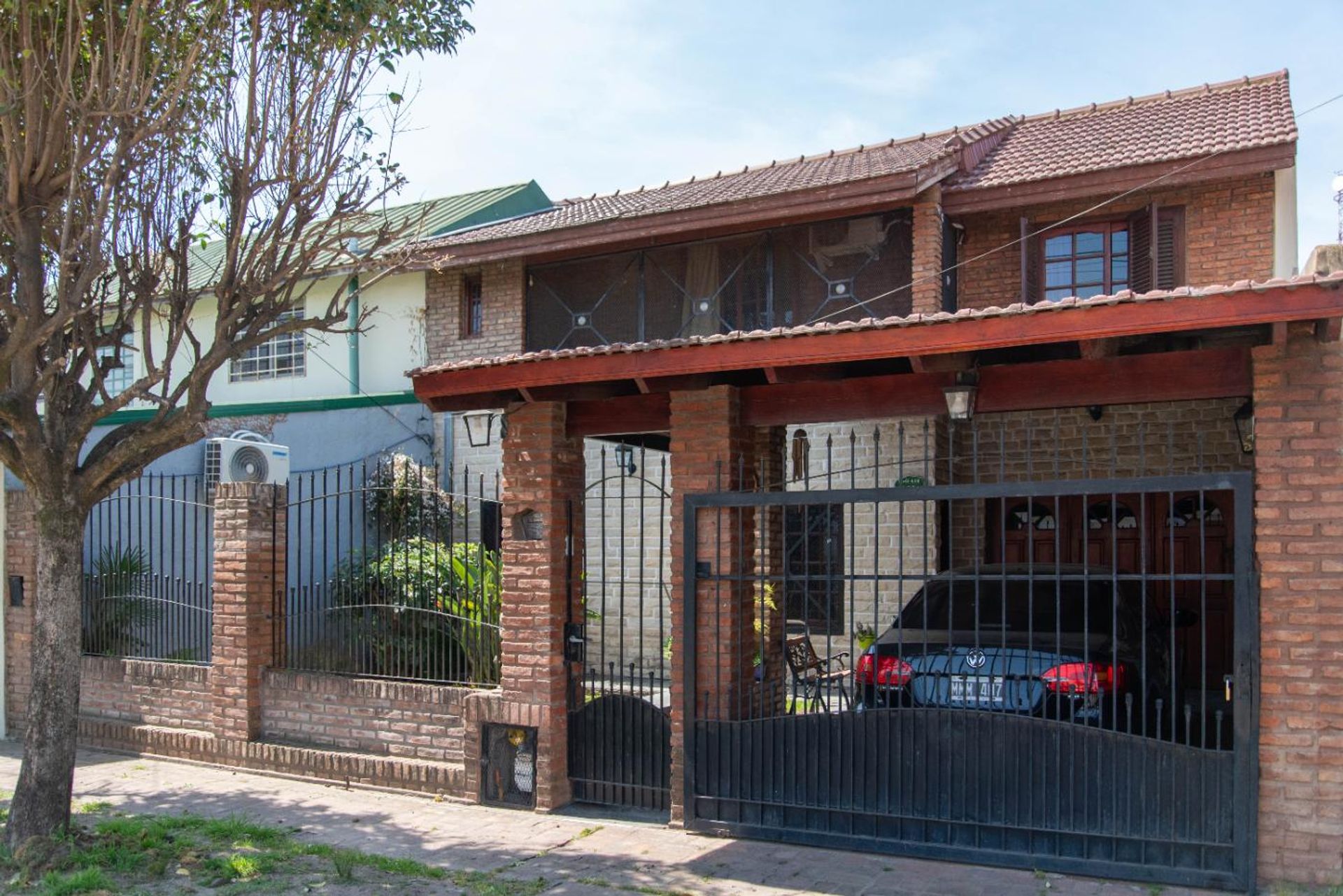 VENTA CASA EN GUTIERREZ 4 AMBIENTES - 1