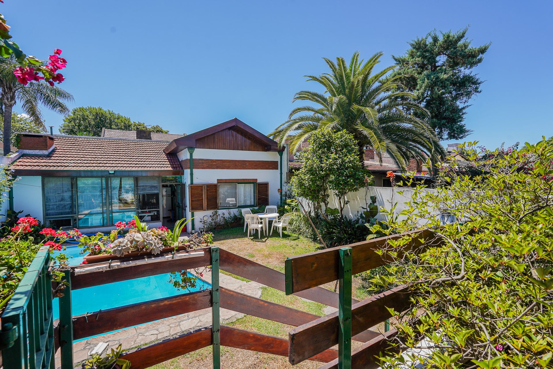 CASA 5 AMBIENTES VENTA BOULOGNE PILETA COCHERAS - 2