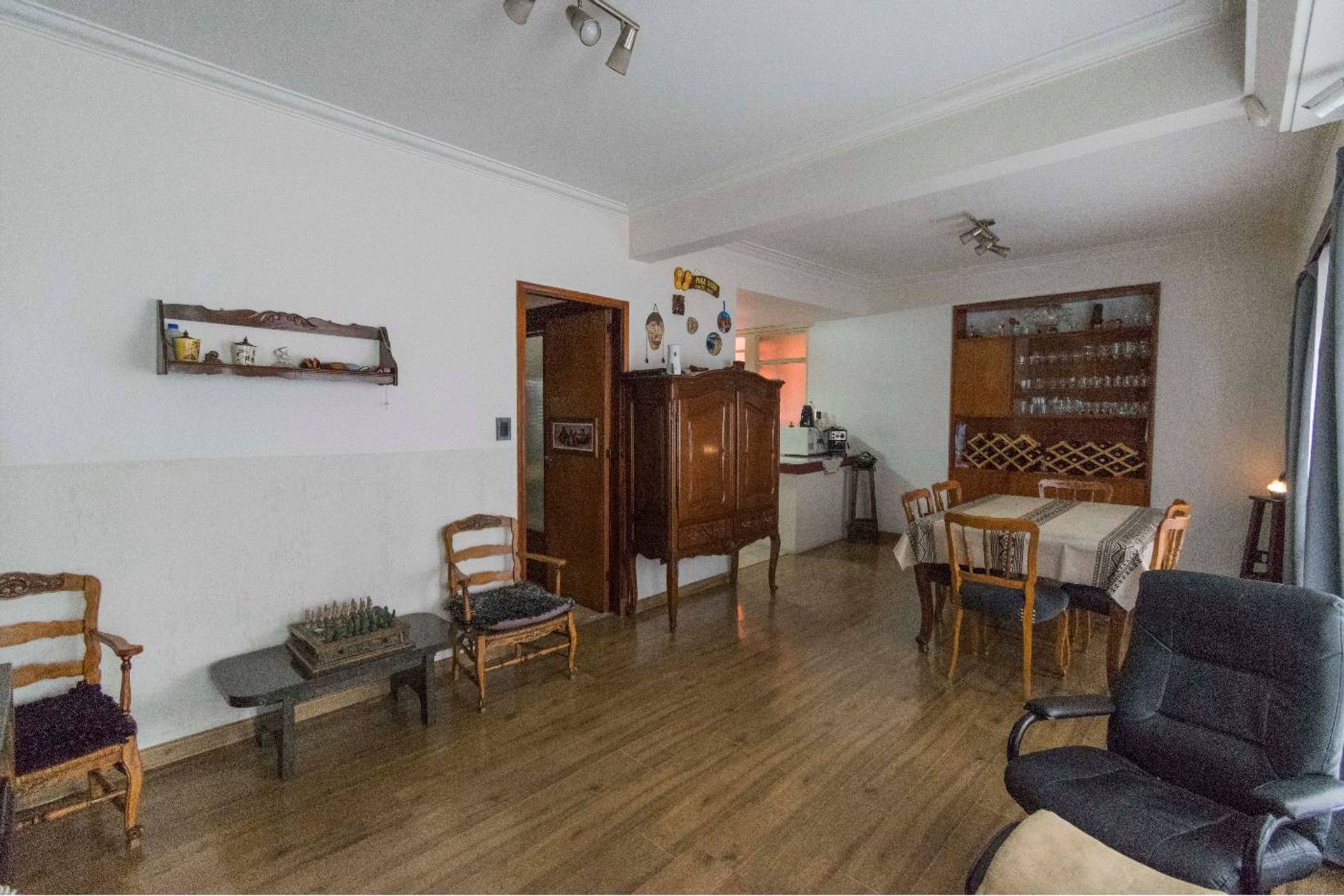 CASA CENTRO WILDE 4AMBIENTES SOBRE LOTE 370 m2 - 5