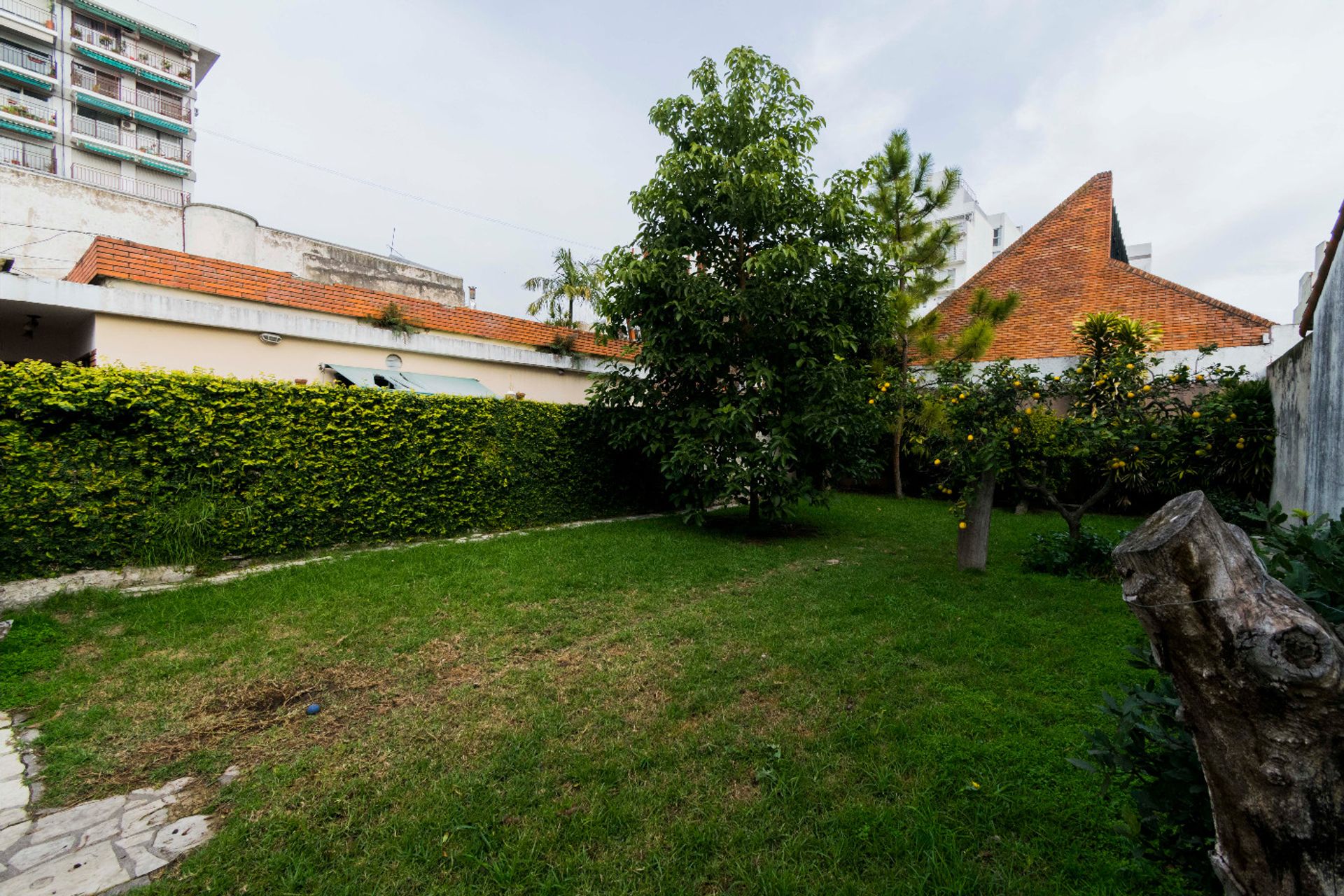 CASA CENTRO WILDE 4AMBIENTES SOBRE LOTE 370 m2 - 19