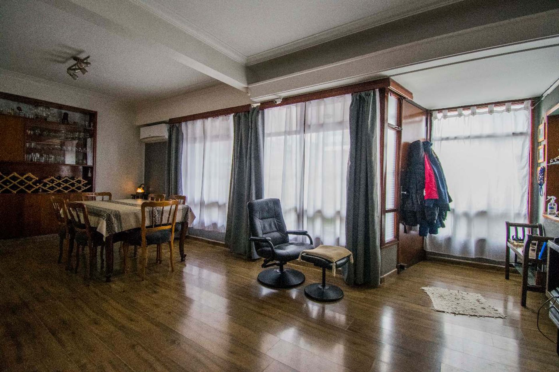 CASA CENTRO WILDE 4AMBIENTES SOBRE LOTE 370 m2 - 2