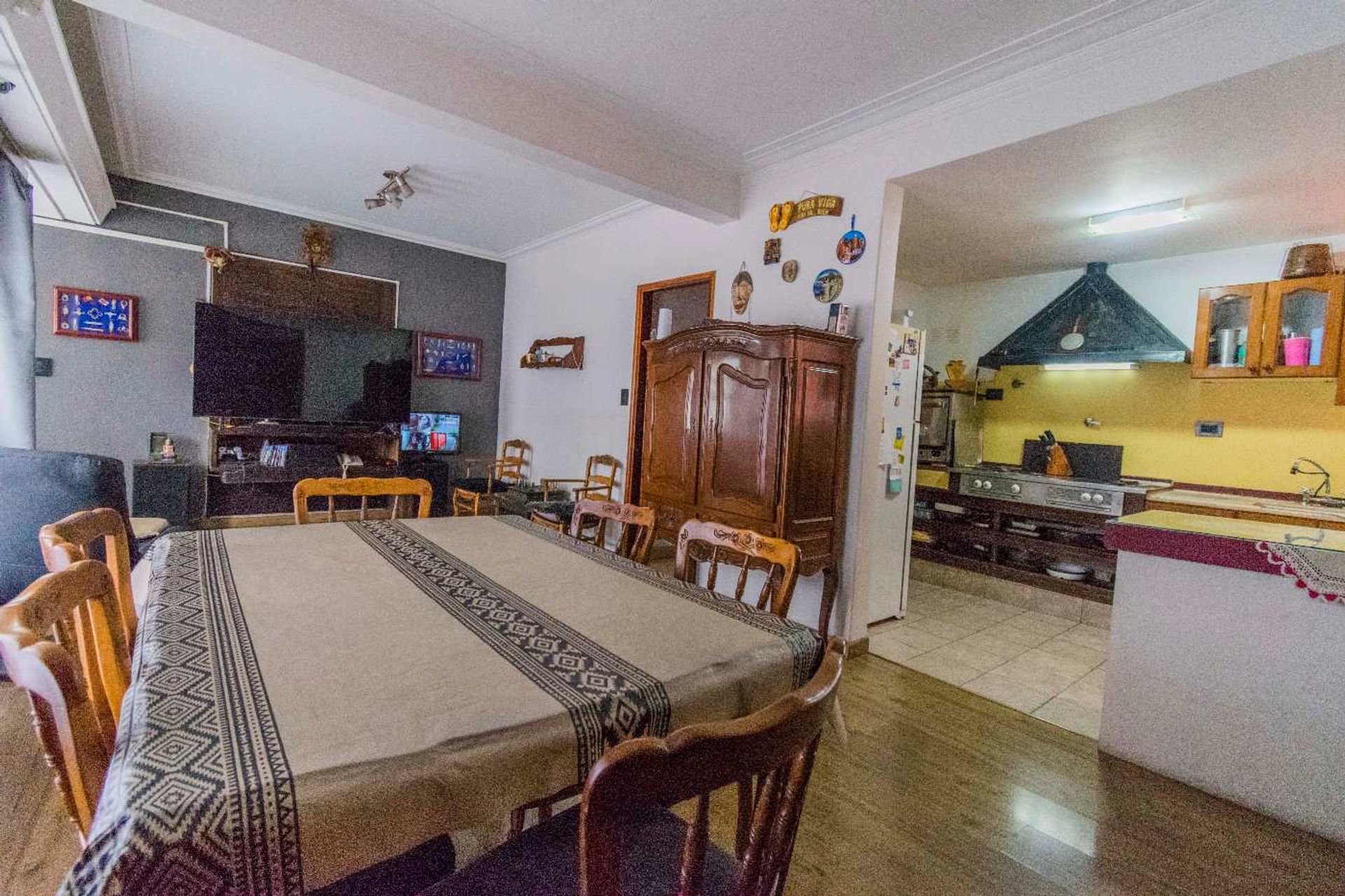 CASA CENTRO WILDE 4AMBIENTES SOBRE LOTE 370 m2 - 4