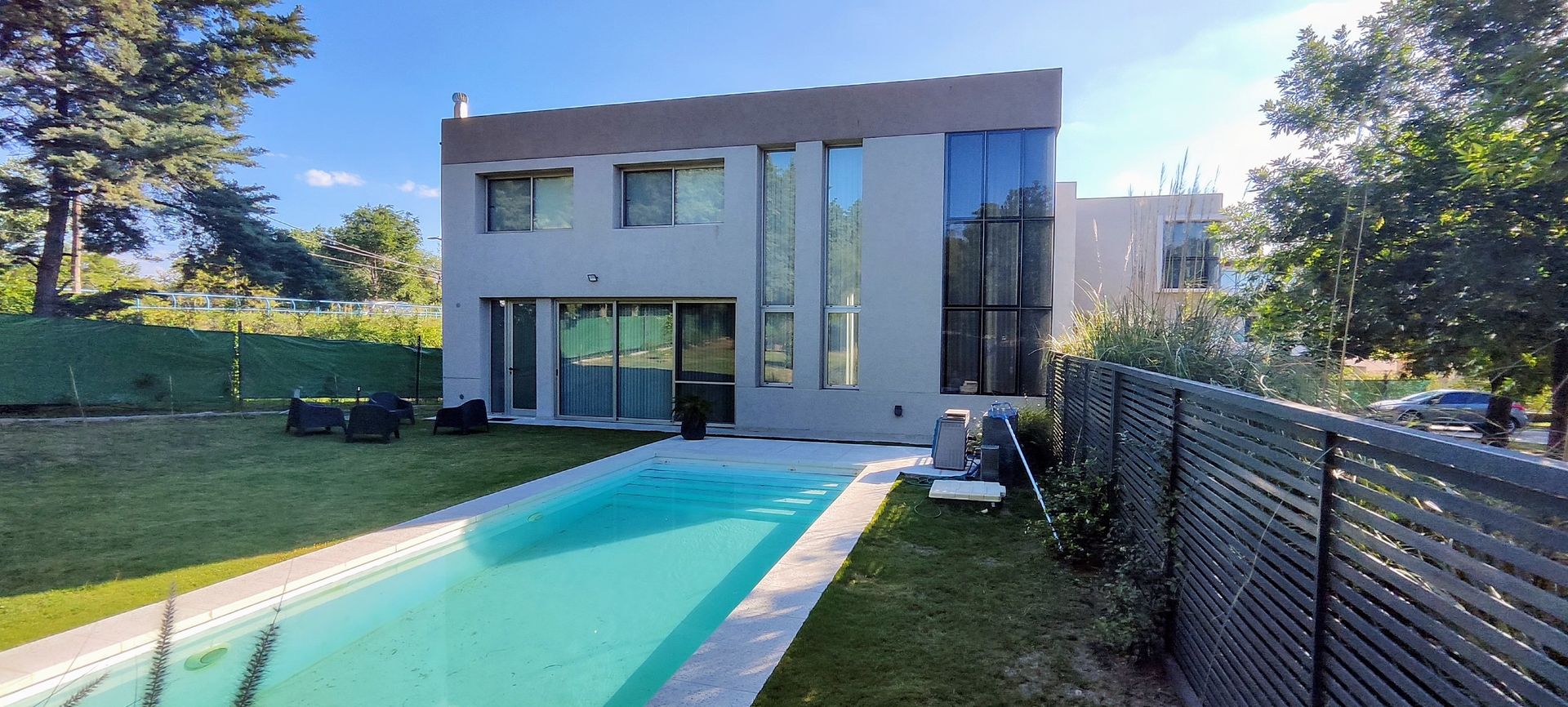 VENTA CASA BARRANCAS 4 DORM PILETA CLIMATIZADA - 2