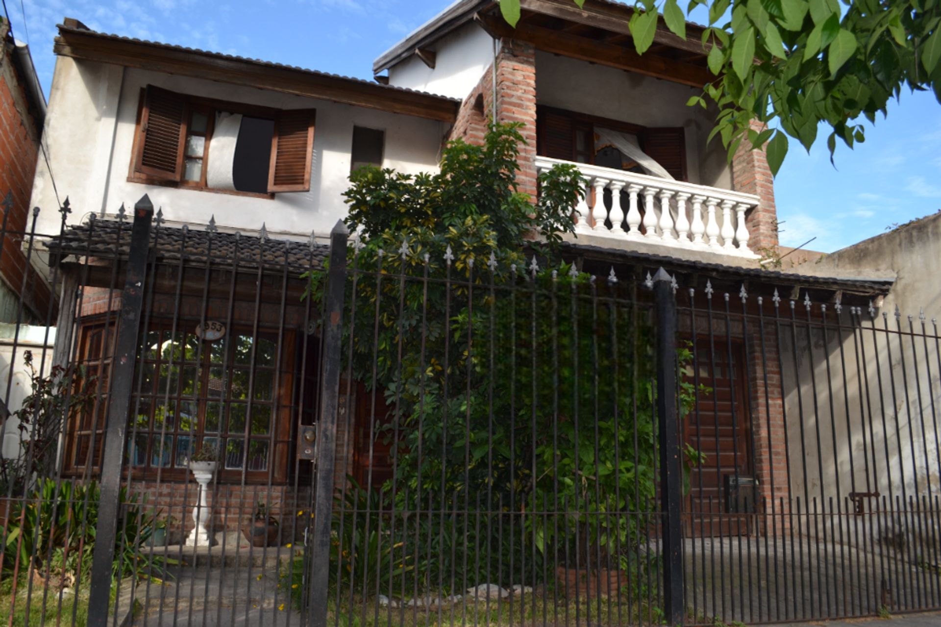 VENTA CASA, CON PILETA, FIORITO, LOMAS DE ZAMORA — foto 2