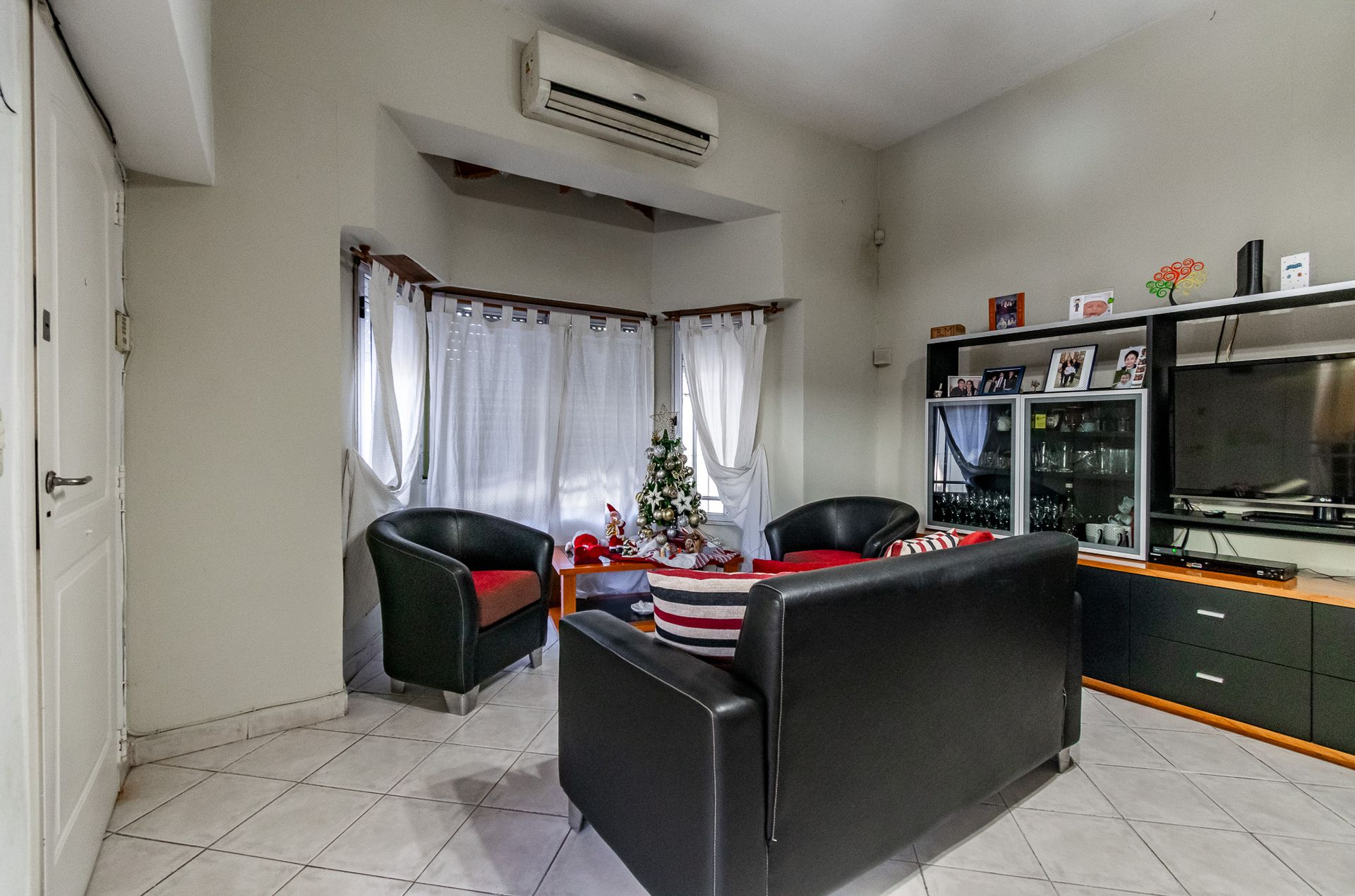 VENTA PH 3 AMB C/ESCRITORIO/COCHERA SAENZ PEÑA - 2