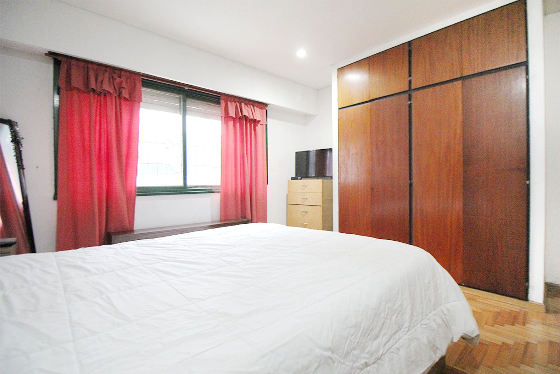Venta casa 4 Ambientes Parque Pileta Moron Permuta - 17