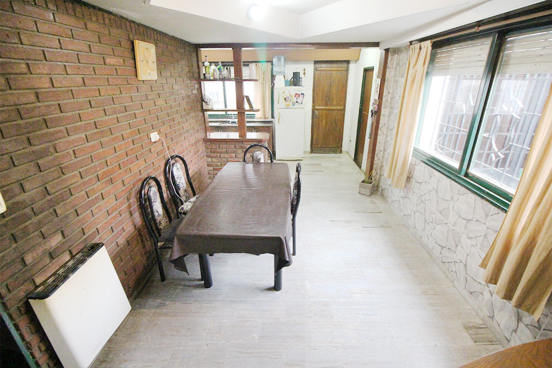 Venta casa 4 Ambientes Parque Pileta Moron Permuta - 10