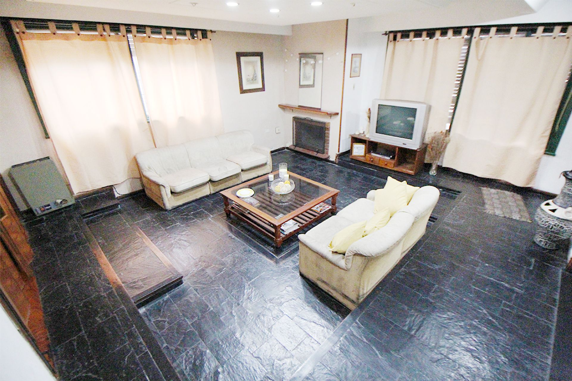 Venta casa 4 Ambientes Parque Pileta Moron Permuta - 5