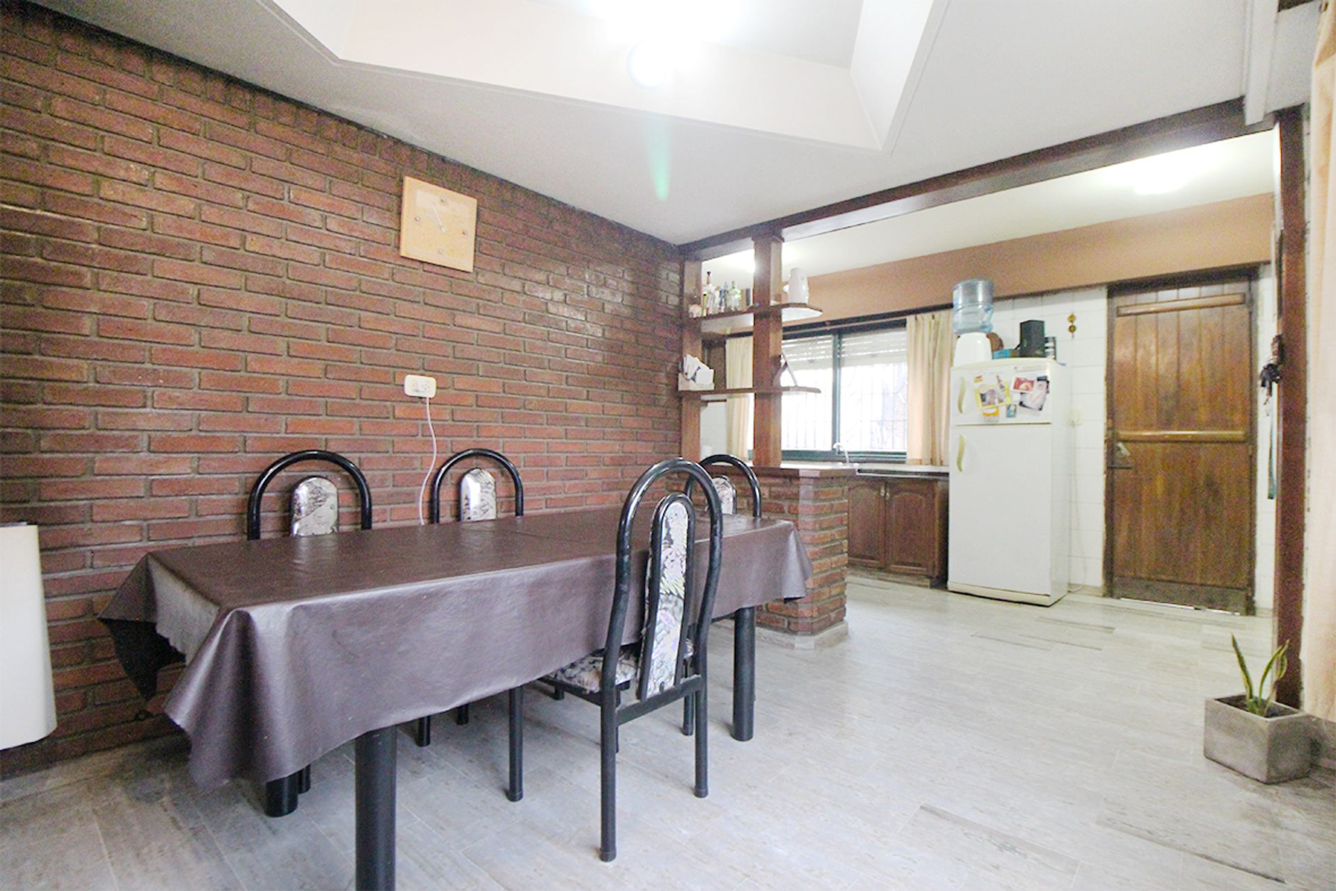 Venta casa 4 Ambientes Parque Pileta Moron Permuta - 11