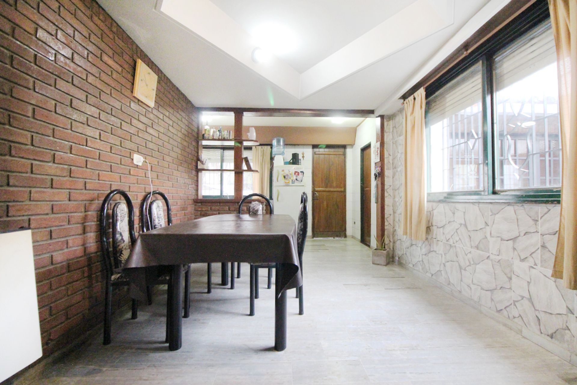 Venta casa 4 Ambientes Parque Pileta Moron Permuta - 9