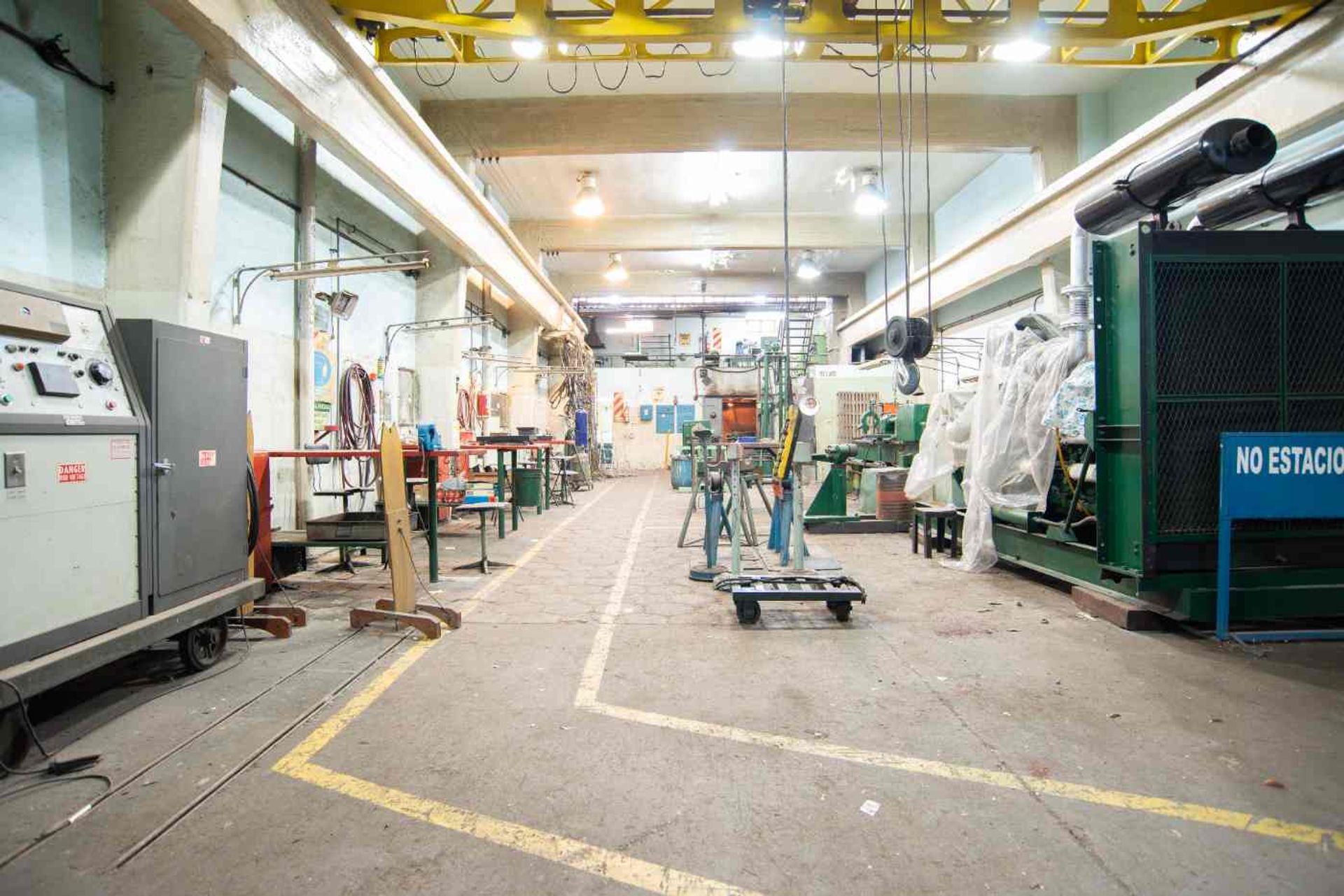 VENTA PLANTA INDUSTRIAL CON OFICINAS EN LA BOCA - 2