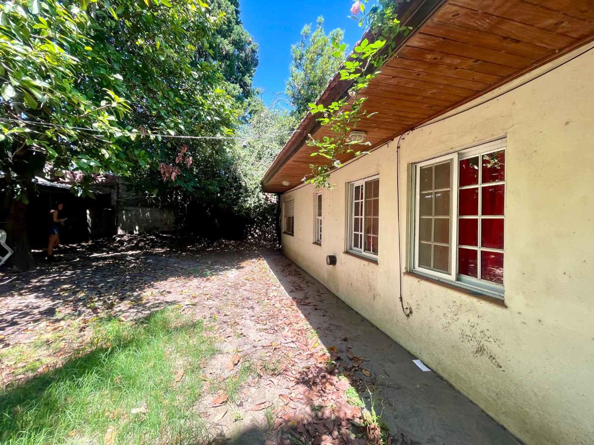 VENTA CASA SOBRE DOBLE LOTE 20x40 BERNAL CENTRO - 12