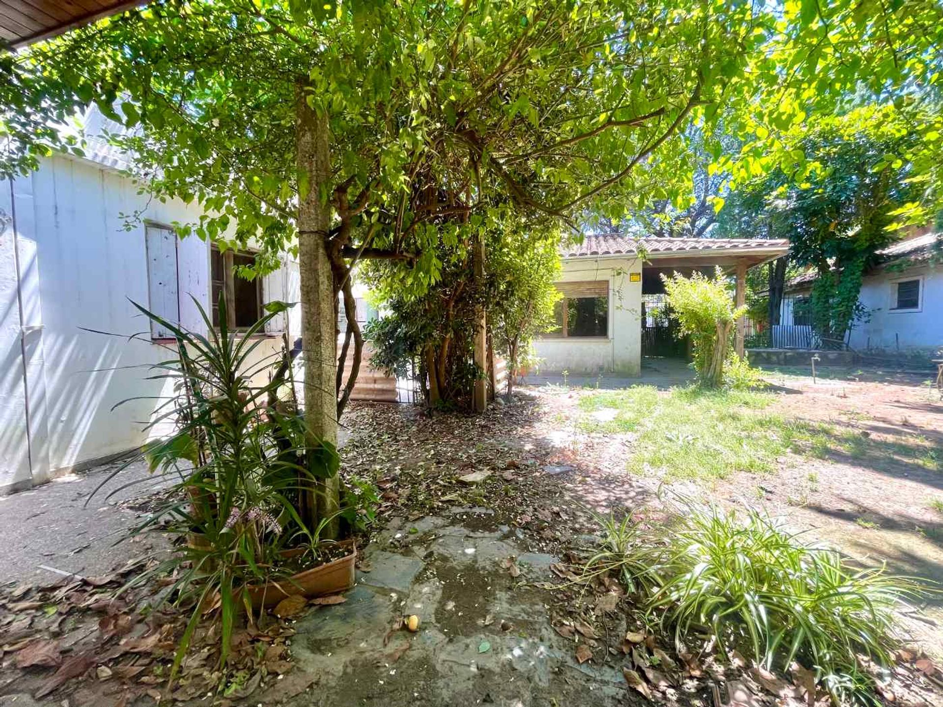 VENTA CASA SOBRE DOBLE LOTE 20x40 BERNAL CENTRO - 15
