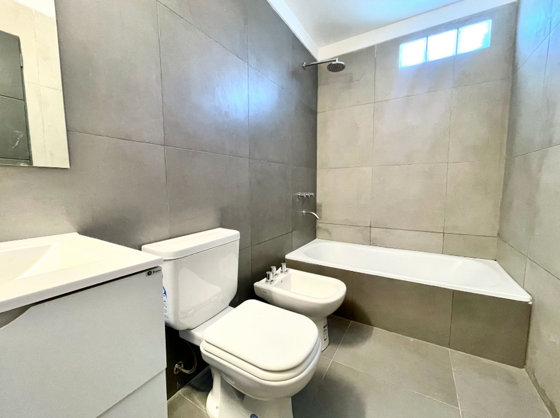 VENTA MONOAMB CON BALCON A ESTRENAR ALMAGRO - 10