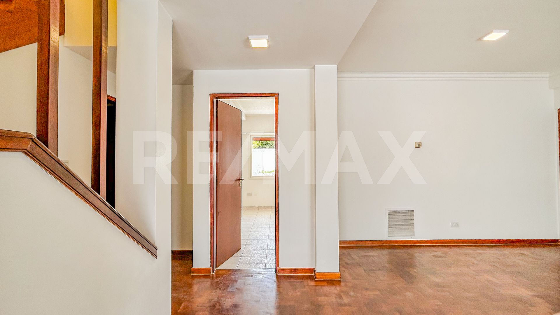 VENTA CASA CON PILETA, B° SANTA GENOVEVA, NEUQUÉN — foto 7