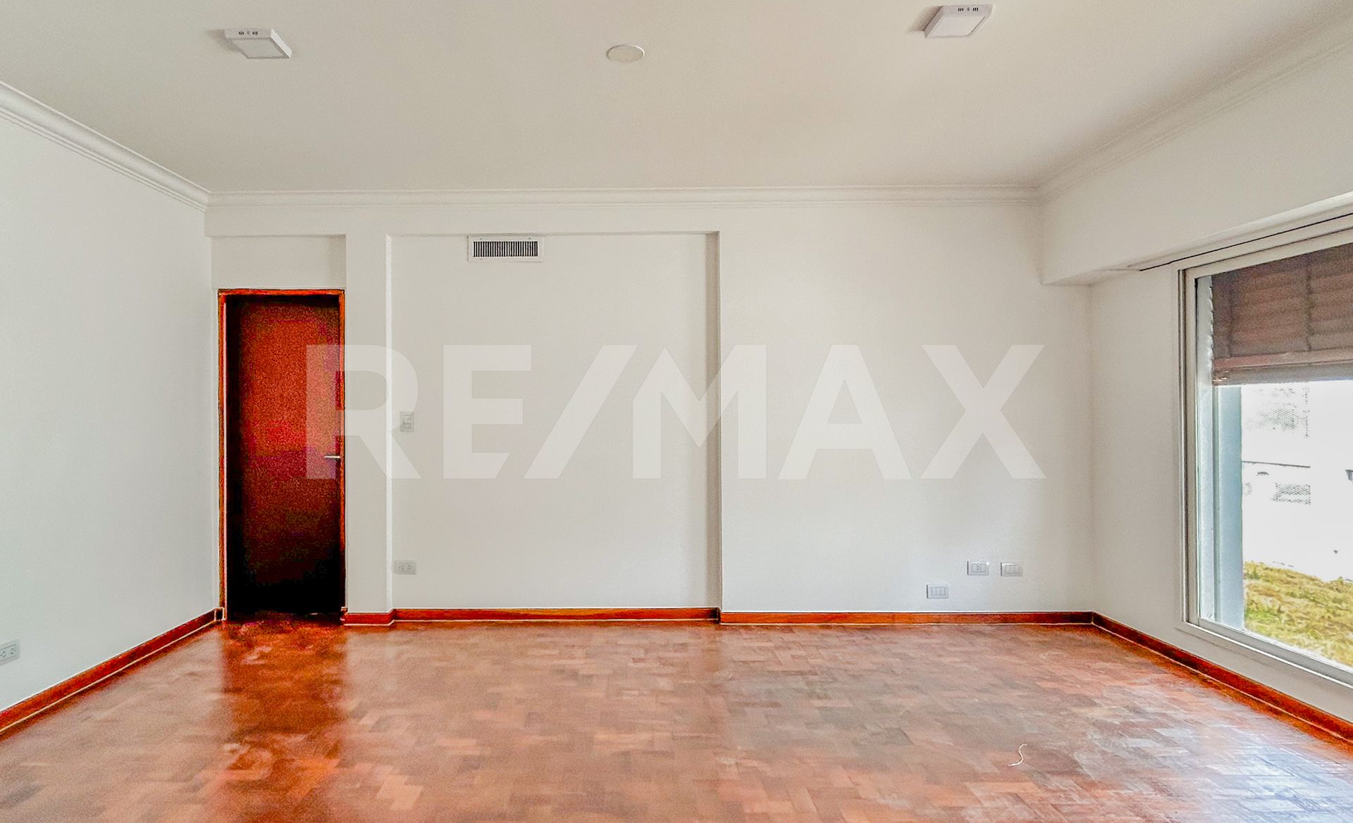 VENTA CASA CON PILETA, B° SANTA GENOVEVA, NEUQUÉN — foto 12