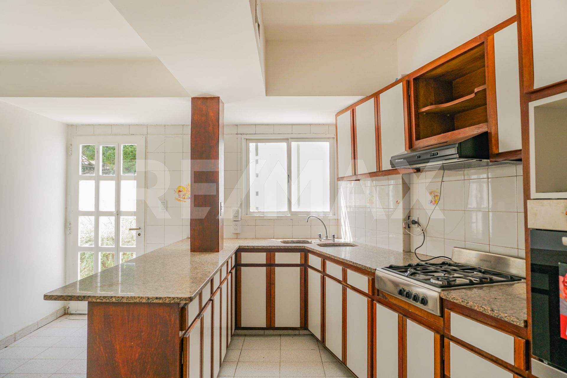 VENTA CASA CON PILETA, B° SANTA GENOVEVA, NEUQUÉN — foto 15