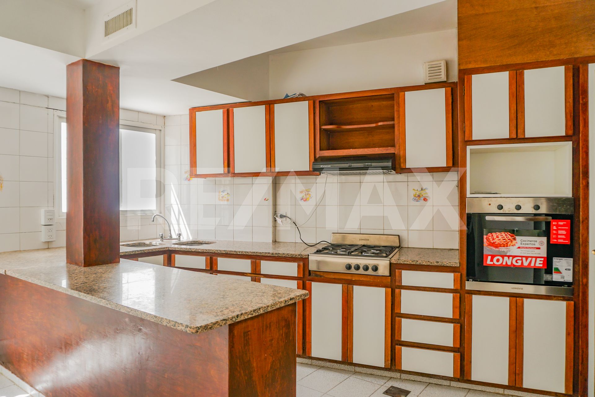 VENTA CASA CON PILETA, B° SANTA GENOVEVA, NEUQUÉN — foto 13