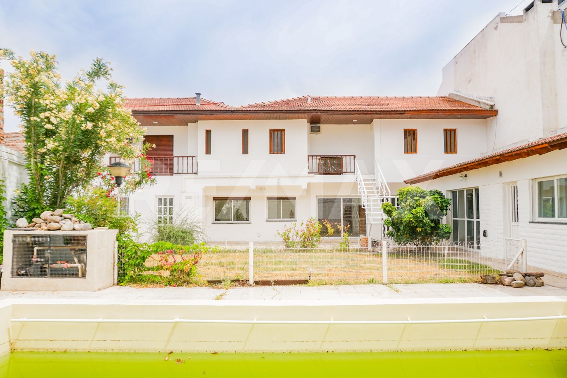 VENTA CASA CON PILETA, B° SANTA GENOVEVA, NEUQUÉN — foto 5