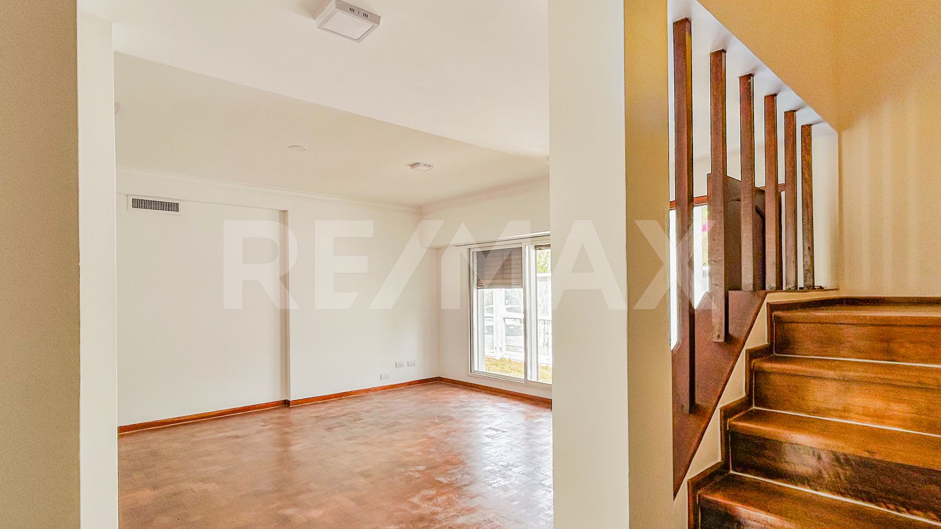 VENTA CASA CON PILETA, B° SANTA GENOVEVA, NEUQUÉN — foto 8