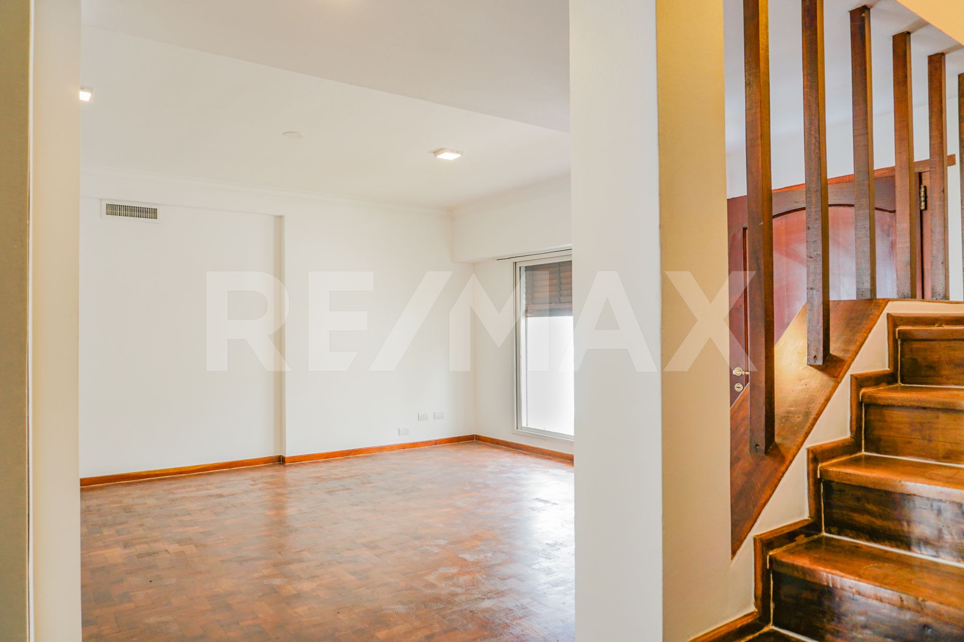VENTA CASA CON PILETA, B° SANTA GENOVEVA, NEUQUÉN — foto 10