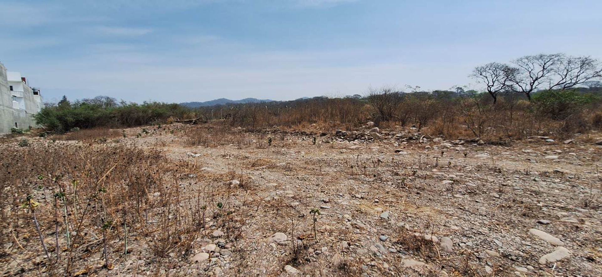 VENTA TERRENO 853MTS - LOS ALISOS - 4