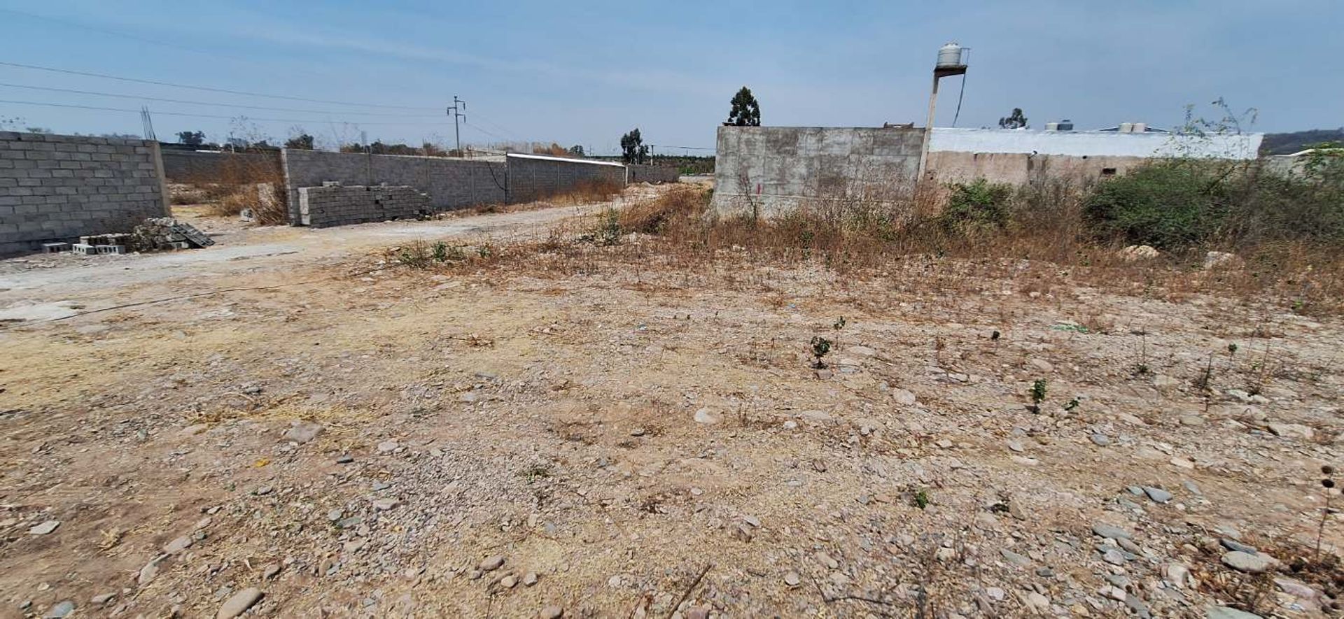 VENTA TERRENO 853MTS - LOS ALISOS - 2