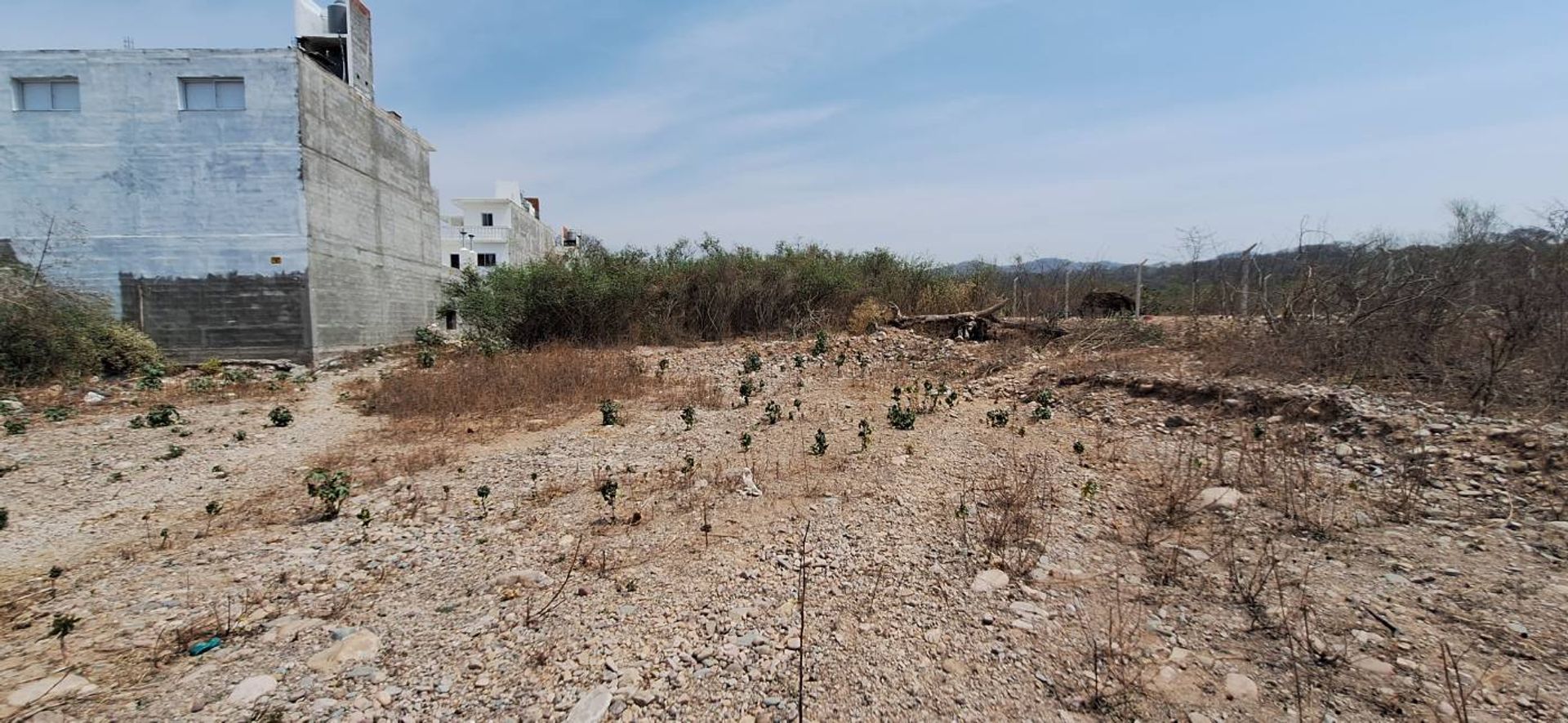 VENTA TERRENO 853MTS - LOS ALISOS - 6