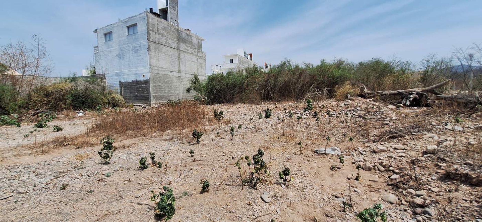 VENTA TERRENO 853MTS - LOS ALISOS - 9