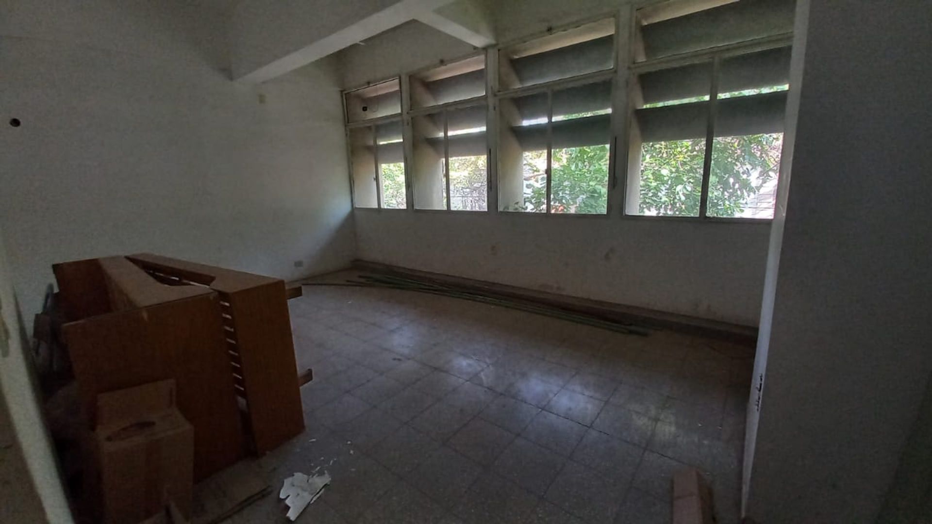 ALQUILER SALON COMERCIAL - 1* PISO. MICROCENTRO. - 15