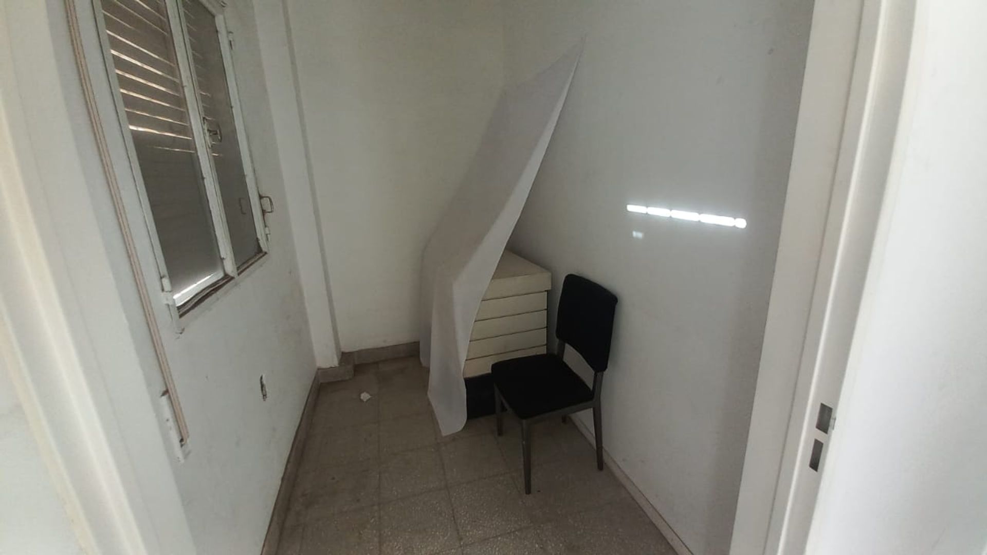 ALQUILER SALON COMERCIAL - 1* PISO. MICROCENTRO. - 11
