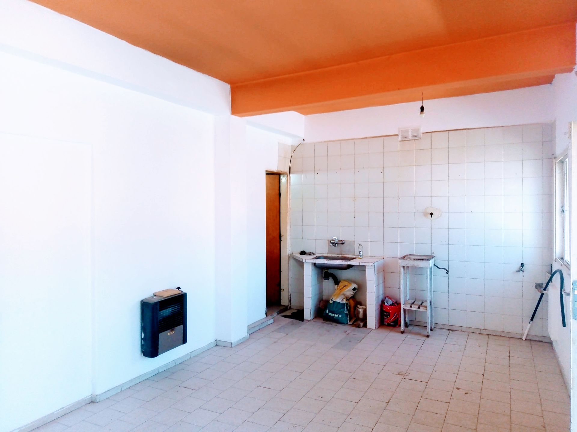 CASA CON DPTO Y MONOAMBIENTE EN VENTA - 12
