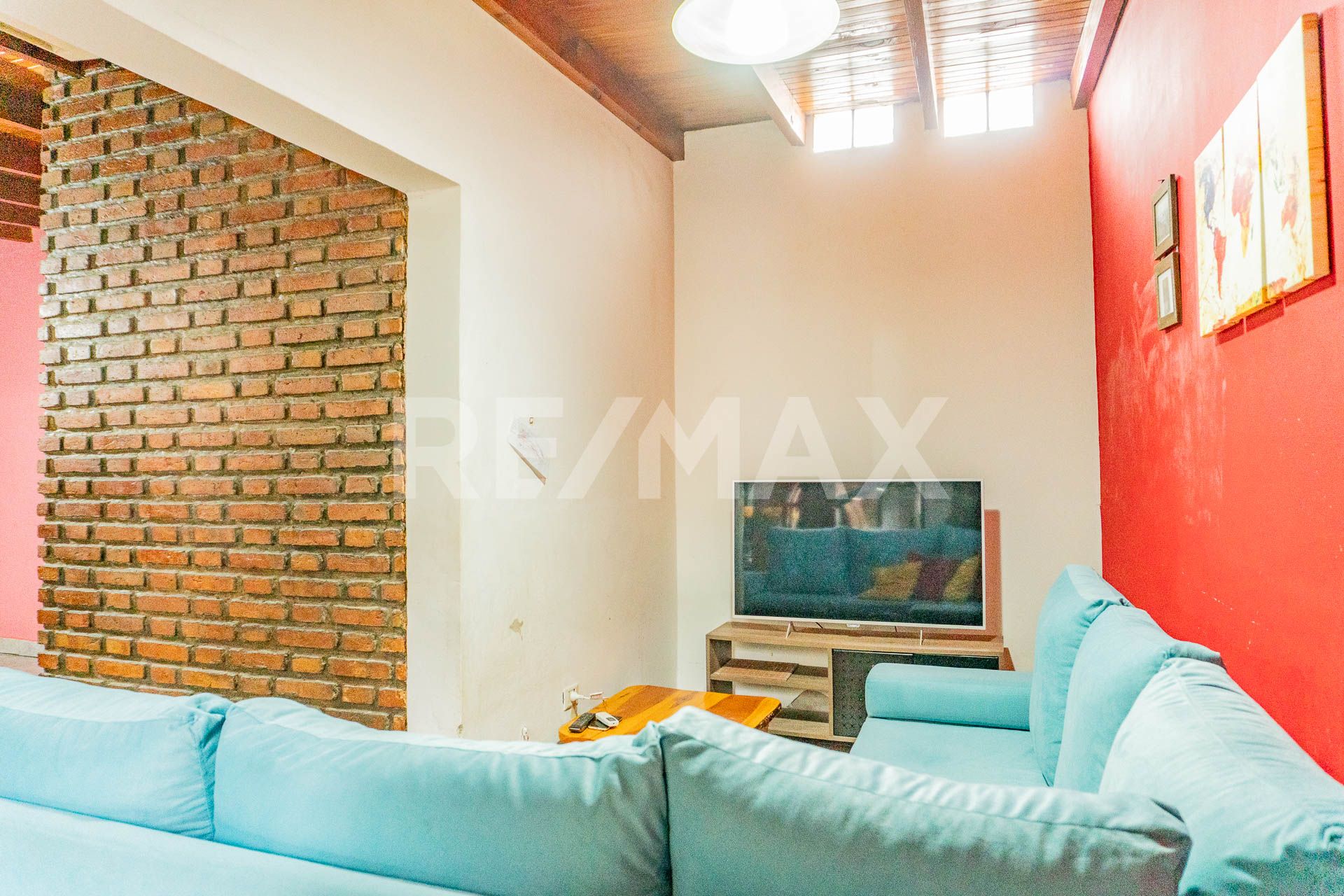 CASA CON DPTO Y MONOAMBIENTE EN VENTA - 5