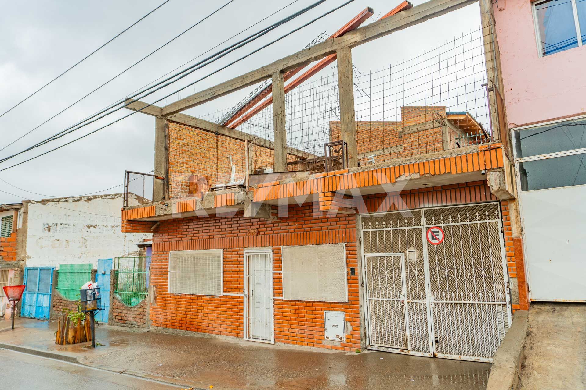 CASA CON DPTO Y MONOAMBIENTE EN VENTA - 2